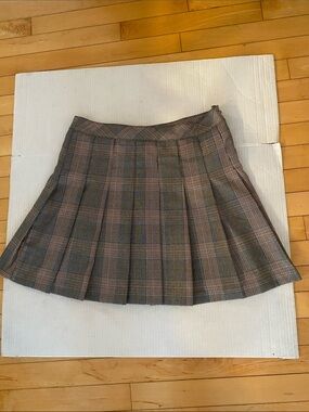 H&M Plaid Pleated Short Skater Skirt in Gray and Brown Size 10